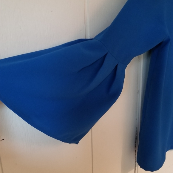 H&M bell sleeve blouse - Picture 4 of 6